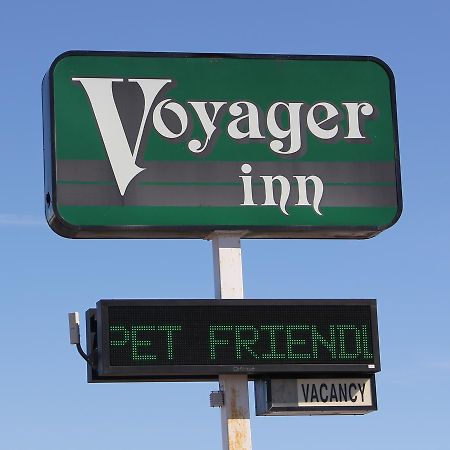 Voyager Inn Saint Ignace Exterior photo