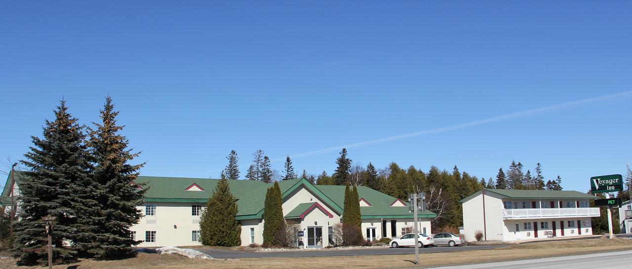 Voyager Inn Saint Ignace Exterior photo