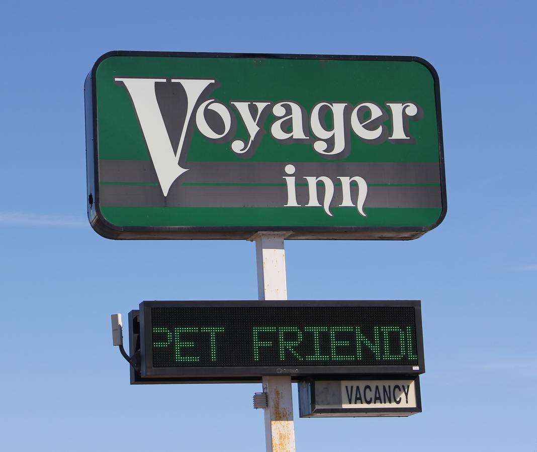 Voyager Inn Saint Ignace Exterior photo